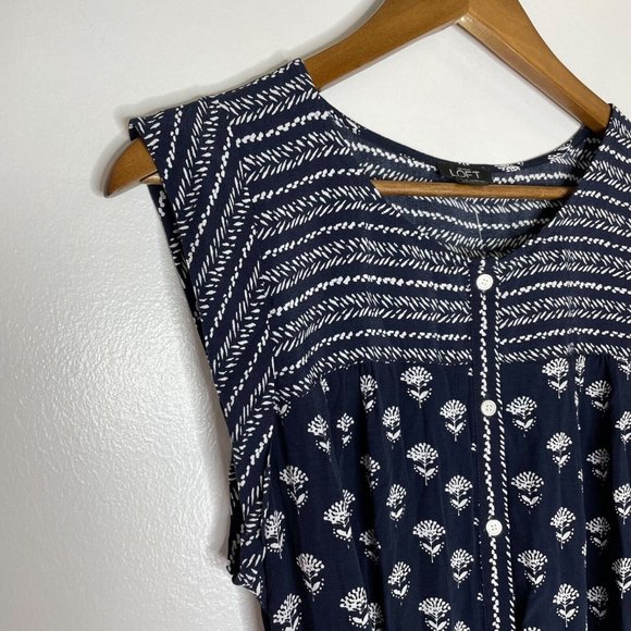 Loft Blue Floral Sleeveless Button Front 4" Shorts Romper Size Large Women’s - Picture 4 of 13